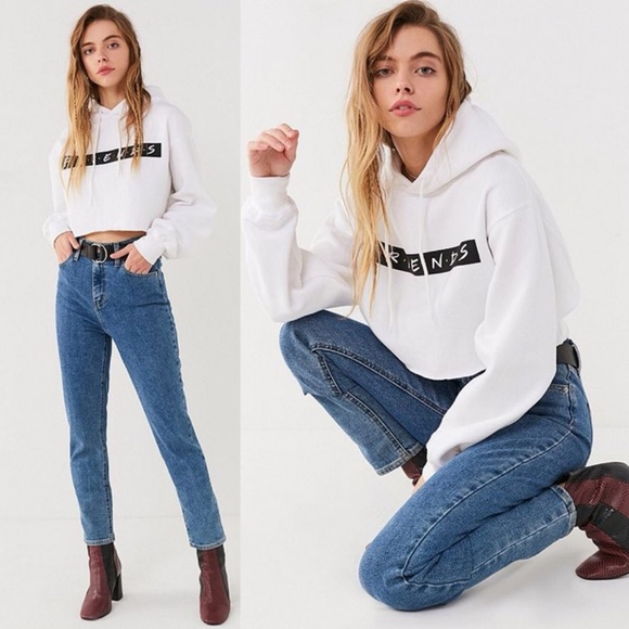 SOFT☁️Friends Cropped Hoodie Sweatshirt - Picture 3 of 5